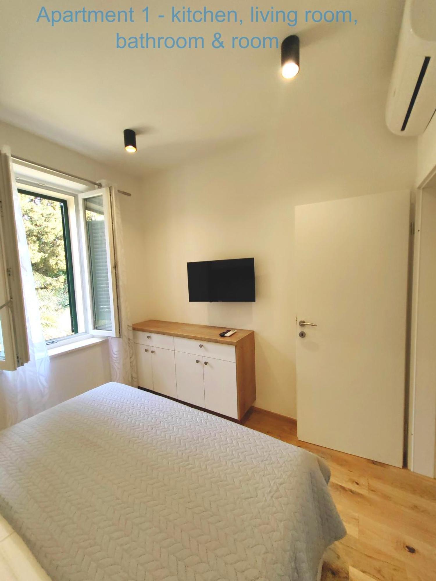 Relax And Enjoy Apartments Split Exterior foto