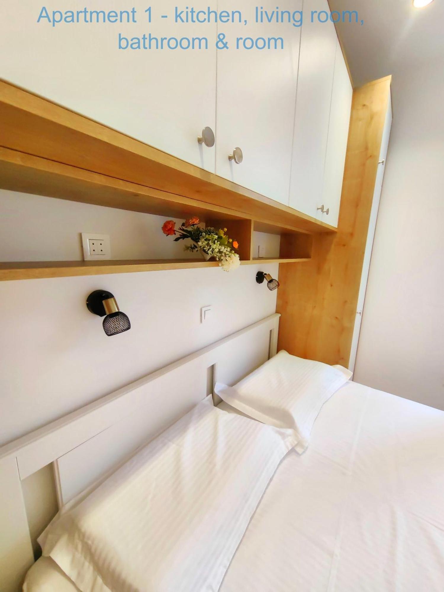 Relax And Enjoy Apartments Split Exterior foto
